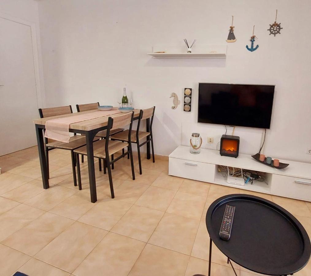 Apartament Casa Del Gato Rojo , Communal Swimming Pool , Terrace With Barbecue Torrevieja Eksteriør bilde