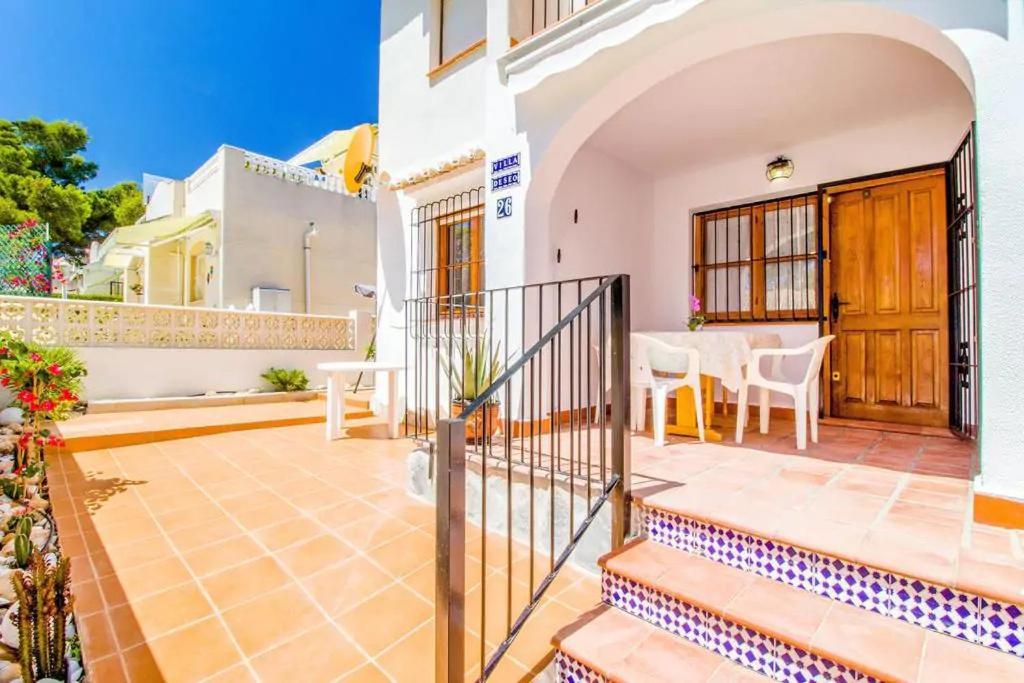 Apartament Casa Del Gato Rojo , Communal Swimming Pool , Terrace With Barbecue Torrevieja Eksteriør bilde