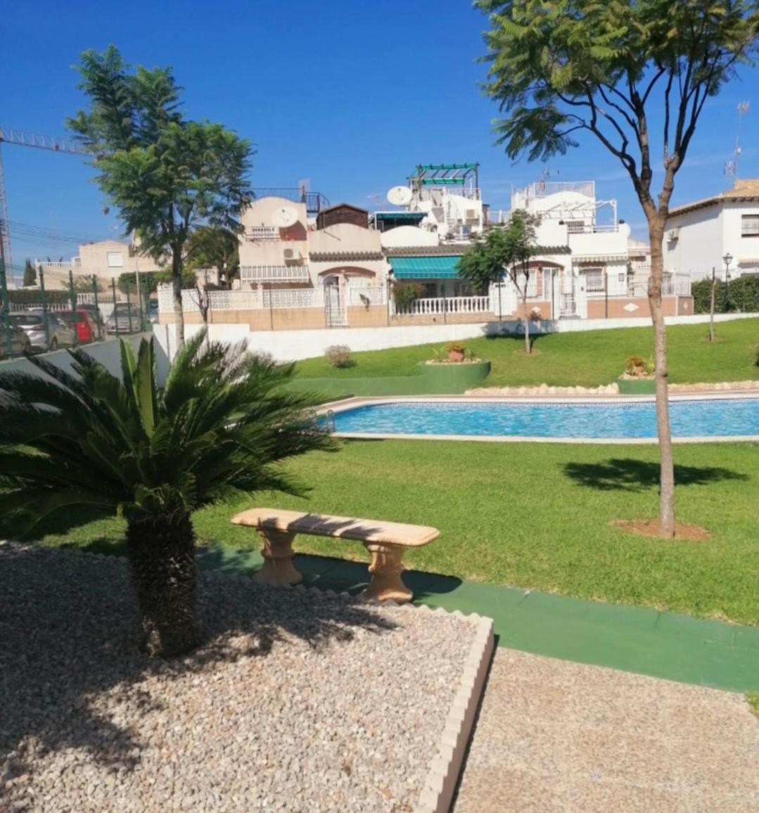 Apartament Casa Del Gato Rojo , Communal Swimming Pool , Terrace With Barbecue Torrevieja Eksteriør bilde