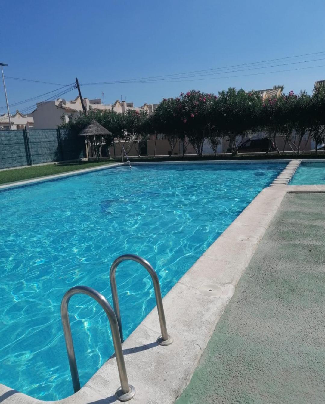 Apartament Casa Del Gato Rojo , Communal Swimming Pool , Terrace With Barbecue Torrevieja Eksteriør bilde